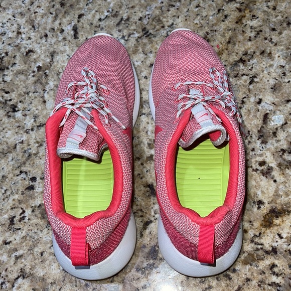 Nike Roshe - Picture 6 of 9